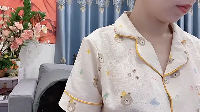 Snapshot of shishi_101 chatting on 09/29/25, 01:22 shishi 101 online show from 09/29/25, 01:22