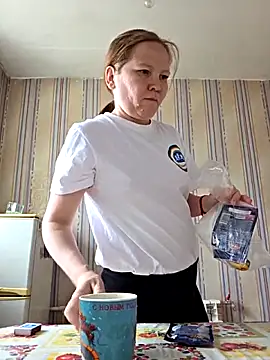 Snapshot of -Kathrine_kit- chatting on 10/22/25, 08:47 -Kathrine kit- online show from 10/22/25, 08:47