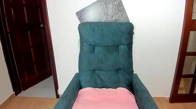 Snapshot of AnnaPerez_ chatting on 03/03/25, 12:27 AnnaPerez online show from 03/03/25, 12:27