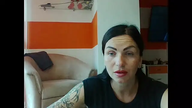 MystaLuuna online show from 10/05/25, 08:45