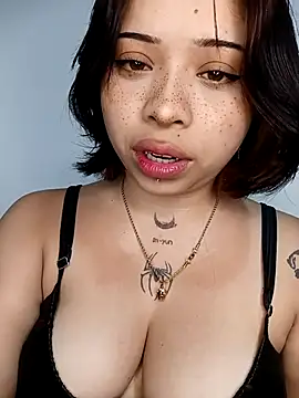 Akame yumi online show from 11/10/25, 11:59