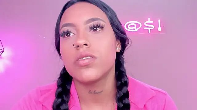 alahia betancurx online show from 03/18/25, 04:15