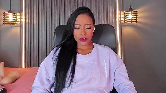 alahia betancurx online show from 09/08/25, 03:55