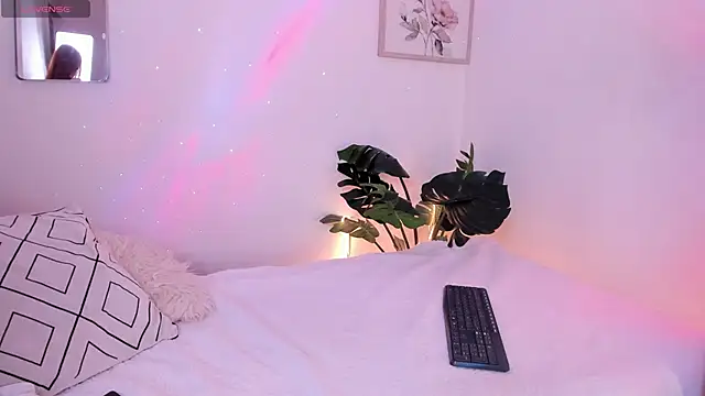 purplemoonn  online show from 03/03/25, 12:16