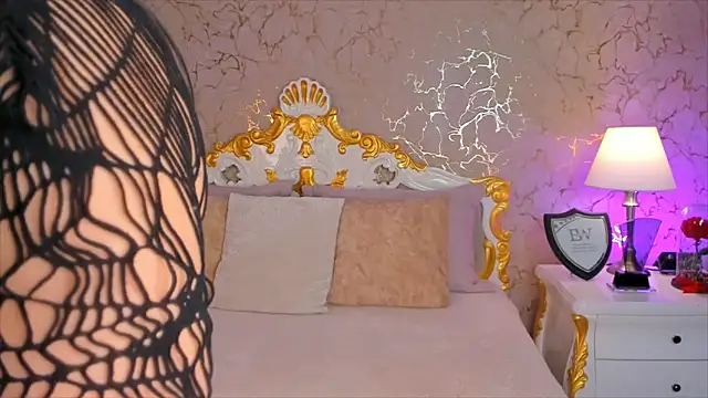 ScarlettWallace online show from 10/09/25, 09:57