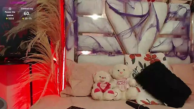 Snapshot of kaathyy_adams chatting on 10/04/25, 03:21 kaathyy adams online show from 10/04/25, 03:21