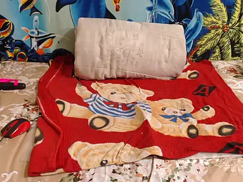 Snapshot of ChocolateClit chatting on 10/08/25, 04:37 ChocolateClit online show from 10/08/25, 04:37