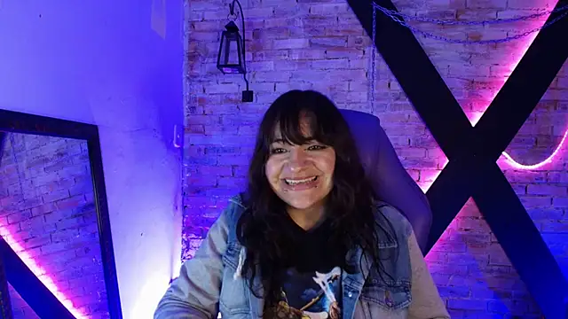 TaraTaylorr online show from 03/22/25, 06:00