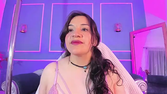 TaraTaylorr online show from 10/18/25, 02:14