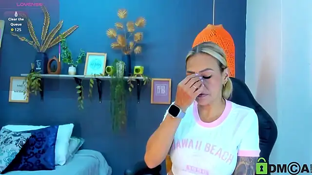 yessila parker online show from 11/19/25, 02:22