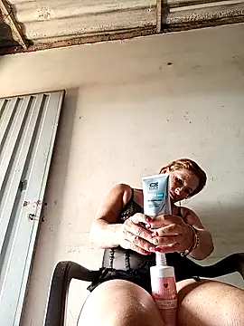 Sexy-Woman-Mature online show from 10/13/25, 01:44