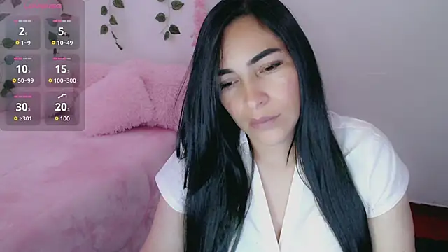 Snapshot of luna_lgomez_ chatting on 03/03/25, 11:11 luna lgomez online show from 03/03/25, 11:11