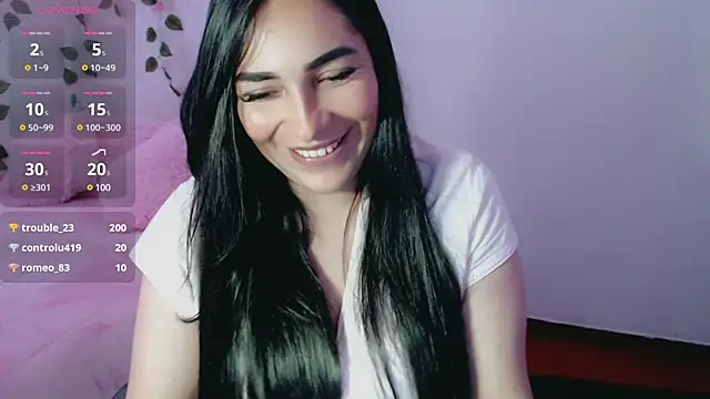 Snapshot of luna_lgomez_ chatting on 03/03/25, 02:15 luna lgomez online show from 03/03/25, 02:15