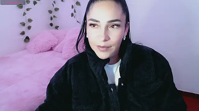 Snapshot of luna_lgomez_ chatting on 03/08/25, 02:08 luna lgomez online show from 03/08/25, 02:08