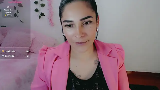 Snapshot of luna_lgomez_ chatting on 03/12/25, 02:12 luna lgomez online show from 03/12/25, 02:12