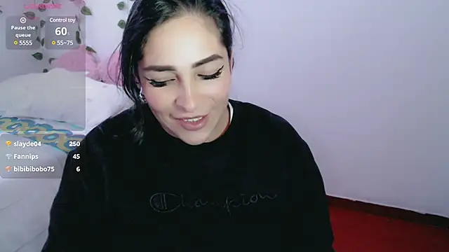 Snapshot of luna_lgomez_ chatting on 03/21/25, 02:18 luna lgomez online show from 03/21/25, 02:18