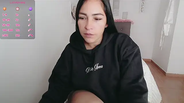 Snapshot of luna_lgomez_ chatting on 10/15/25, 12:05 luna lgomez online show from 10/15/25, 12:05