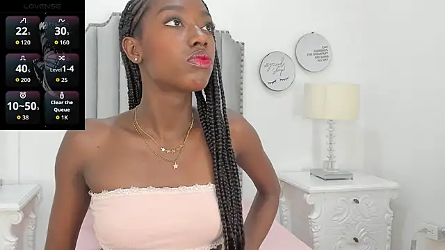 SamantaMarquez online show from 11/17/25, 07:52