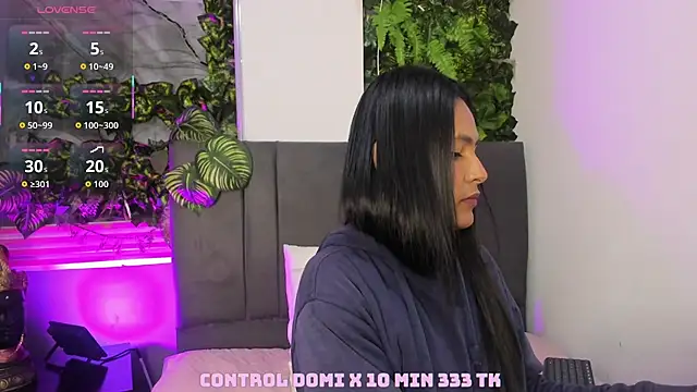 Fernanda liie  online show from 10/29/25, 12:29