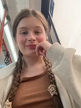 melicious  online show from 03/05/25, 01:06