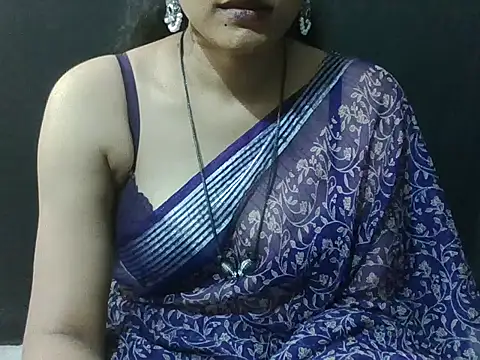 Snapshot of sugandha_bhabhi chatting on 10/11/25, 05:11 sugandha bhabhi online show from 10/11/25, 05:11