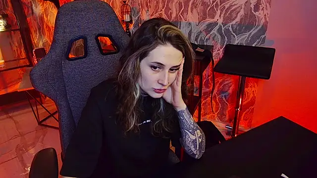 OliviaMcClean online show from 11/13/25, 03:05