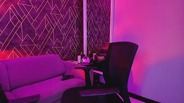 Tahara Romanov online show from 10/11/25, 04:16