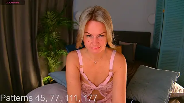 AssolMonet online show from 10/14/25, 06:25