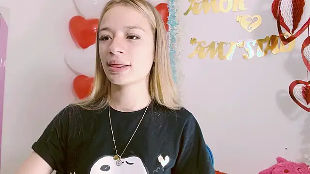 Snapshot of hannah_026 chatting on 09/12/25, 11:21 hannah 026 online show from 09/12/25, 11:21