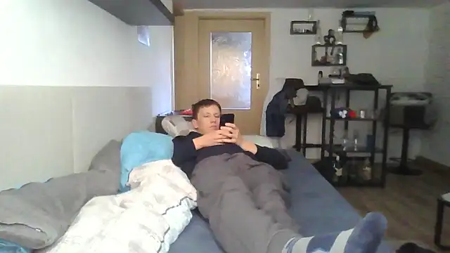 spritzer182 online show from 11/22/25, 08:13