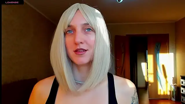 desired zzoya online show from 11/18/25, 03:01