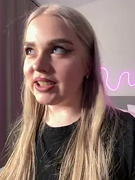 April Vancee online show from 03/20/25, 03:04