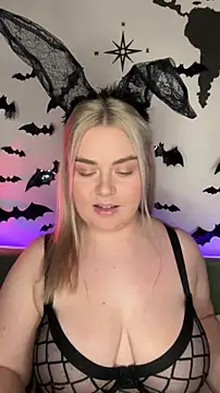 April Vancee online show from 10/20/25, 01:33