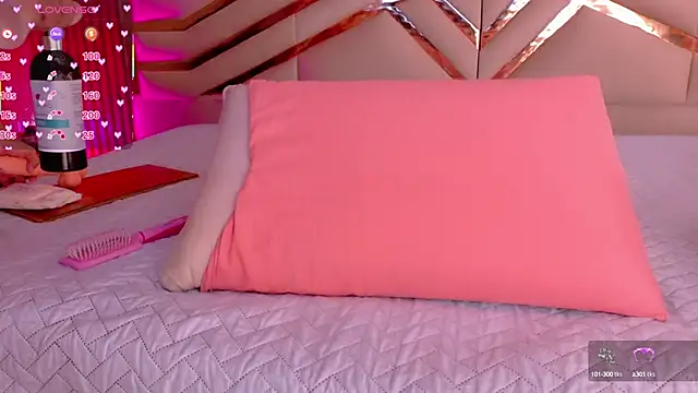 playfulcurvy online show from 10/03/25, 07:44