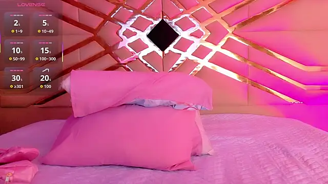 playfulcurvy online show from 11/07/25, 07:47