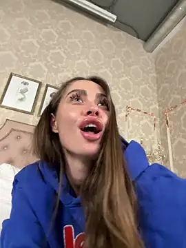 Snapshot of Amanda_River chatting on 03/07/25, 07:30 Amanda River online show from 03/07/25, 07:30