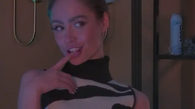 Snapshot of Amanda_River chatting on 11/13/25, 11:20 Amanda River online show from 11/13/25, 11:20