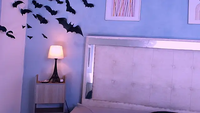 Emily Castillo 1 online show from 11/05/25, 05:07