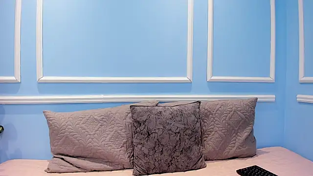 Lucy Canel online show from 11/03/25, 03:13