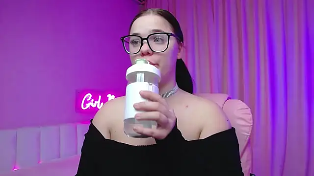 Eliss Shyyo online show from 03/04/25, 04:17