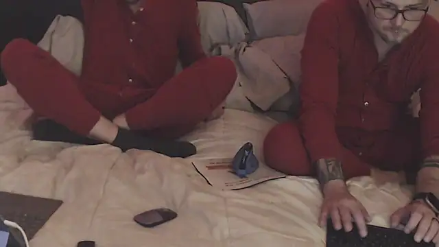 weknowourworth6999 online show from 10/02/25, 03:24