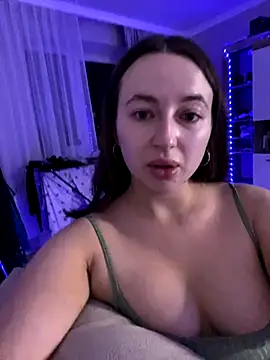 AlisaQSky online show from 10/14/25, 08:20