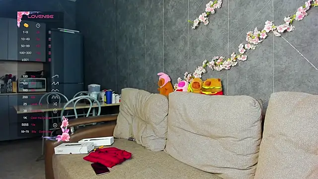 Snapshot of EvaTheHeart chatting on 09/16/25, 10:27 EvaTheHeart online show from 09/16/25, 10:27