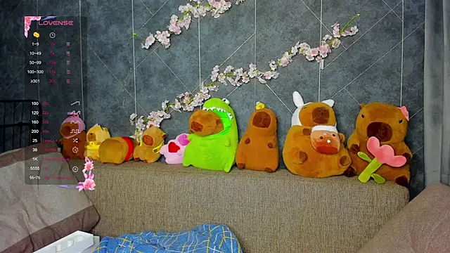 Snapshot of EvaTheHeart chatting on 10/10/25, 09:08 EvaTheHeart online show from 10/10/25, 09:08