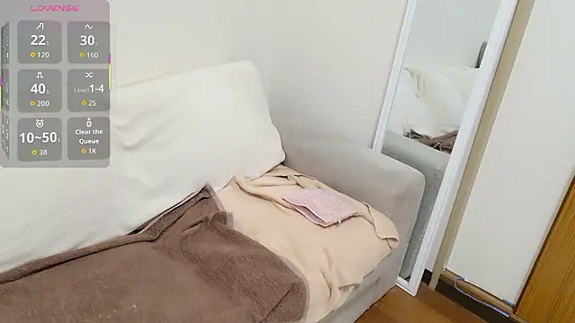 pppYukaqqq online show from 10/18/25, 09:54