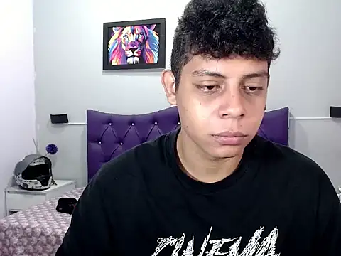 Snapshot of Alejandroo_22 chatting on 09/24/25, 01:25 Alejandroo 22 online show from 09/24/25, 01:25