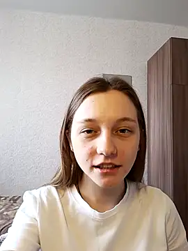 Snapshot of Bonechka chatting on 03/13/25, 08:04 Bonechka online show from 03/13/25, 08:04