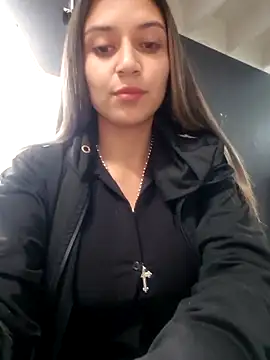 Isabella Varella online show from 09/30/25, 01:05