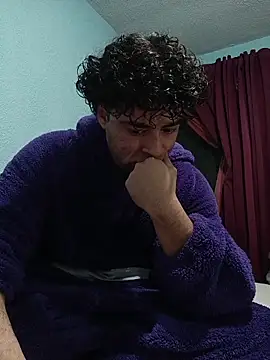 Snapshot of DocPepino chatting on 11/05/25, 04:23 DocPepino online show from 11/05/25, 04:23