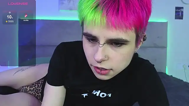 Snapshot of Alex_Vallley chatting on 10/18/25, 11:05 Alex Vallley online show from 10/18/25, 11:05